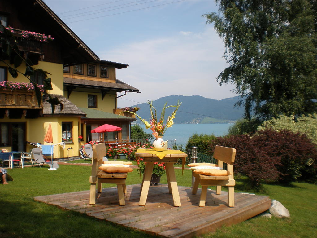 Seepension Neubacher Kg Nussdorf am Attersee Exterior photo